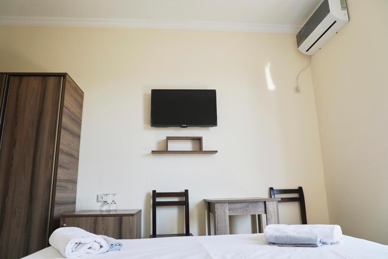 Hotel Estonia Two Kobuleti Kültér fotó