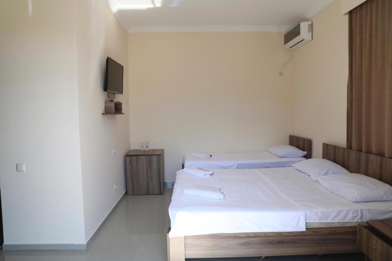 Hotel Estonia Two Kobuleti Kültér fotó