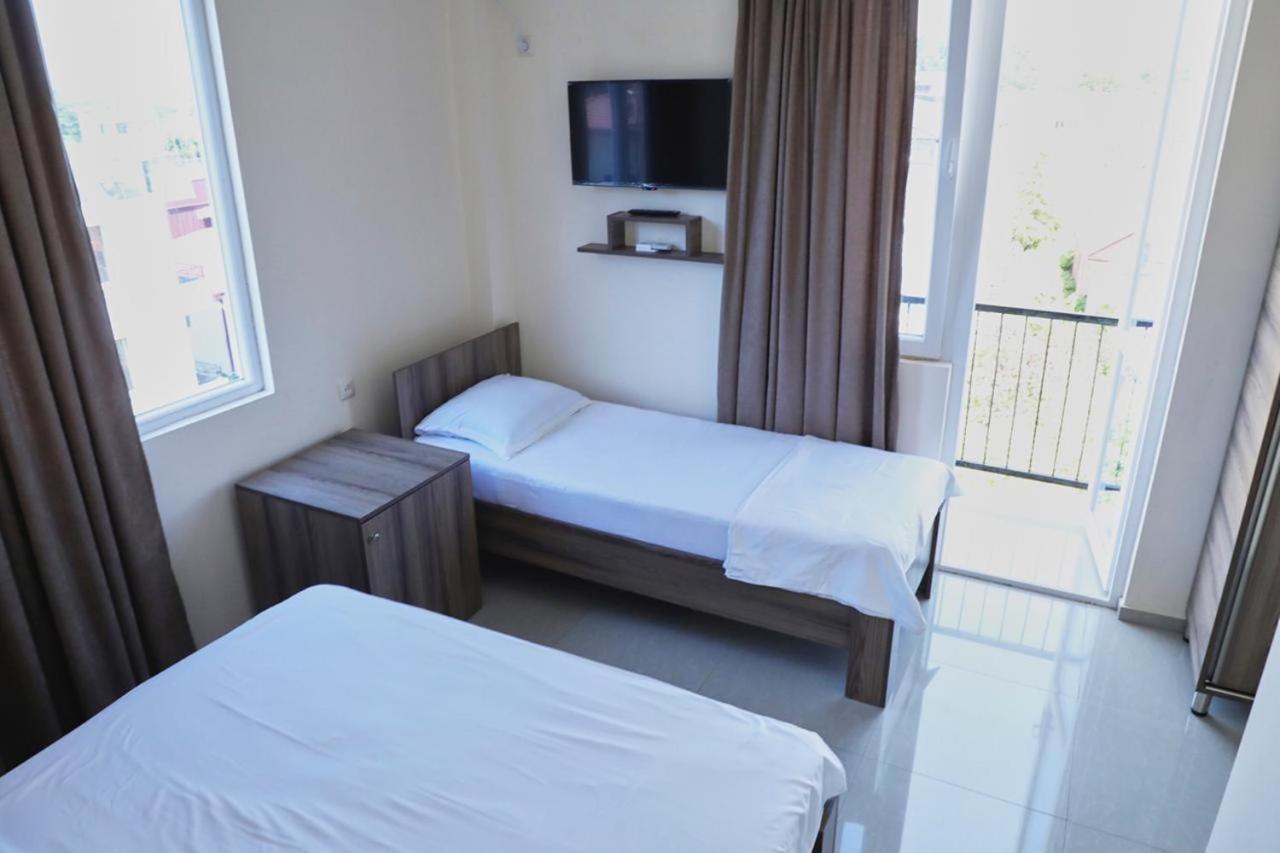 Hotel Estonia Two Kobuleti Kültér fotó